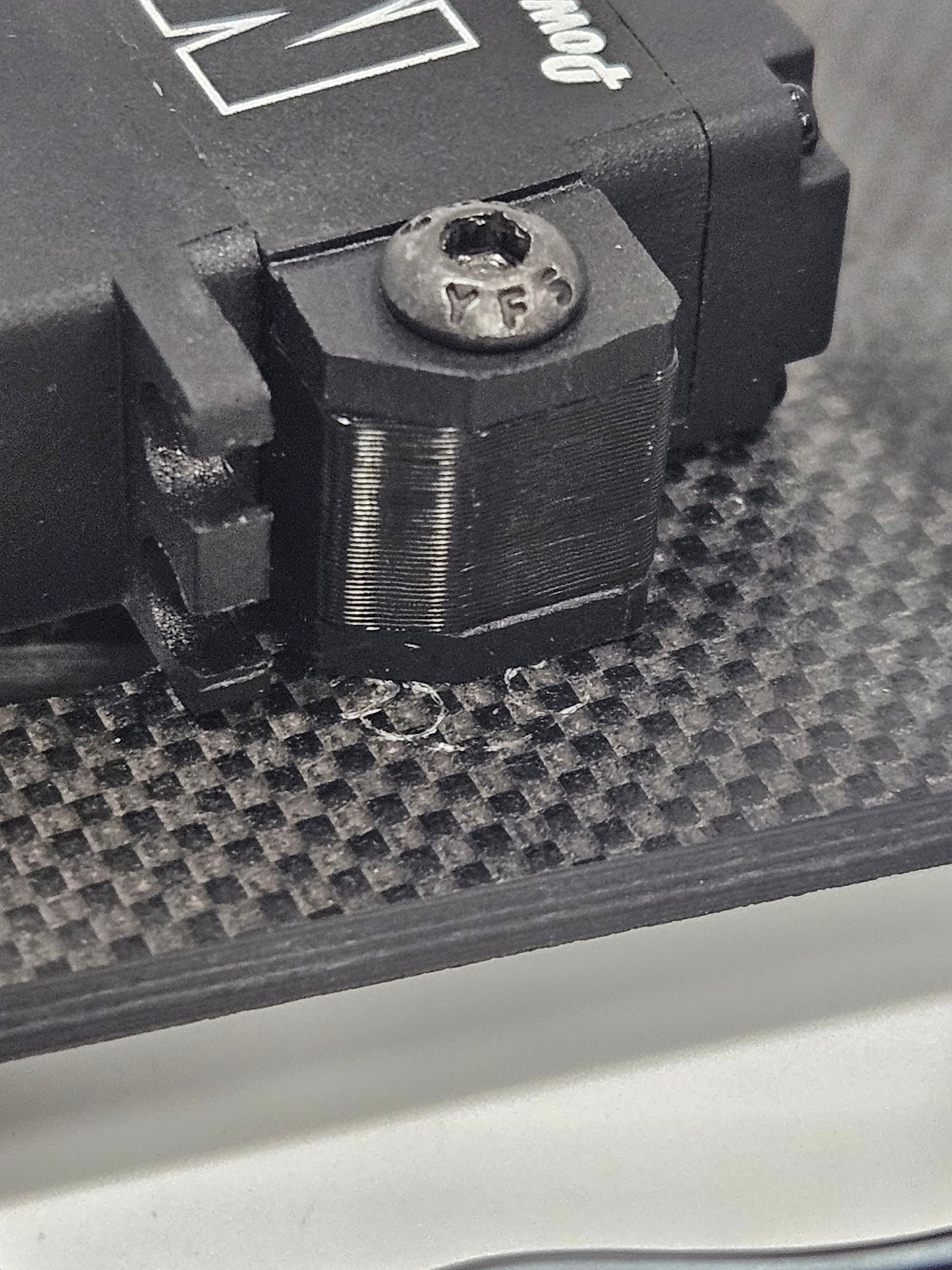 SXR style servo mount supports